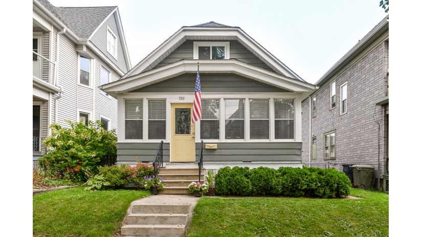 742 E Homer St Milwaukee, WI 53207 by Shorewest Realtors $349,900