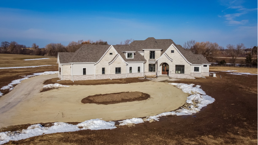 10004 W Farmdale Estates Ct Mequon, WI 53097 by Shorewest Realtors $2,500,000