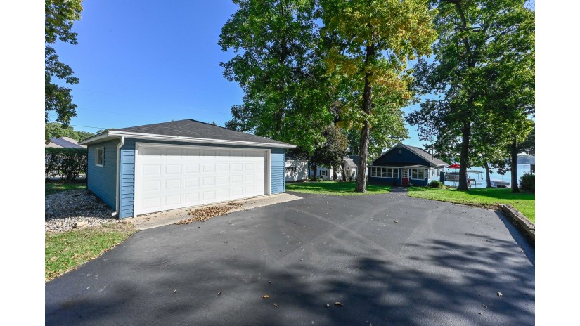 2204 Fleming Dr Delavan, WI 53115 by Shorewest Realtors $1,545,000