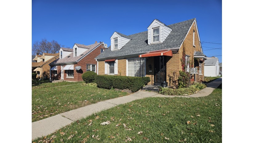 2426 W Atkinson Ave Milwaukee, WI 53209 by Shorewest Realtors $90,000