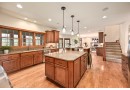 11556 N Creekside Ct, Mequon, WI 53092 by Shorewest Realtors $1,625,000