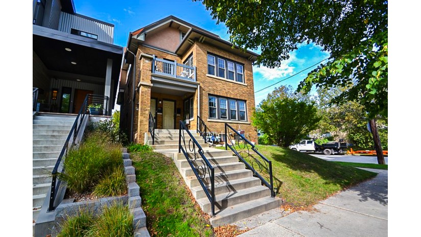 1645 N Astor St 1647 Milwaukee, WI 53202 by Shorewest Realtors $599,800