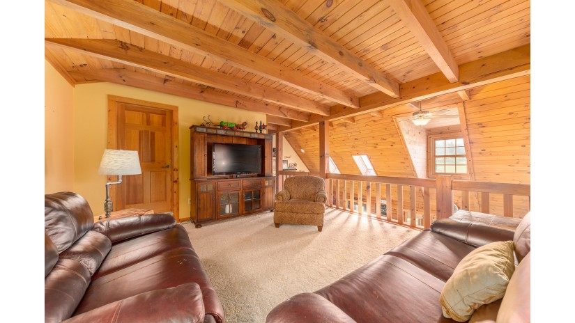 N6121 Country View Ln Concord, WI 53178 by Shorewest Realtors $975,000
