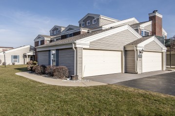 N16W26567 Tall Reeds Ln H, Pewaukee, WI 53072-6644