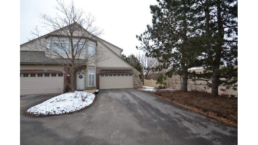 18305 W Wisconsin Ave Brookfield, WI 53045 by Shorewest Realtors $414,800