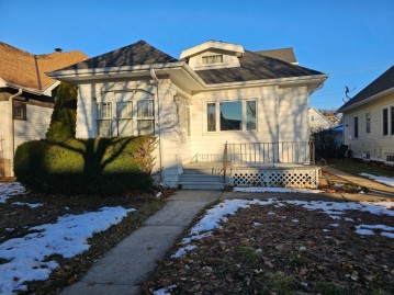 2118 N 58th St, Milwaukee, WI 53208-1034