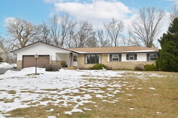 N85W17630 Ann Ave, Menomonee Falls, WI 53051