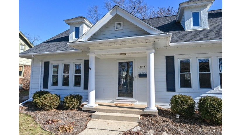 1722 N 72nd St Wauwatosa, WI 53213 by Shorewest Realtors $450,000