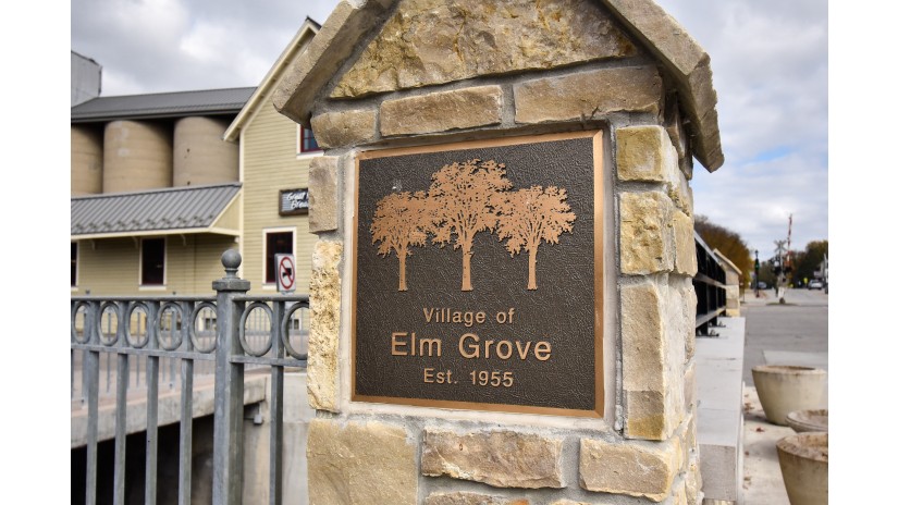 14950 Walters Ct Elm Grove, WI 53122 by Shorewest Realtors $889,900