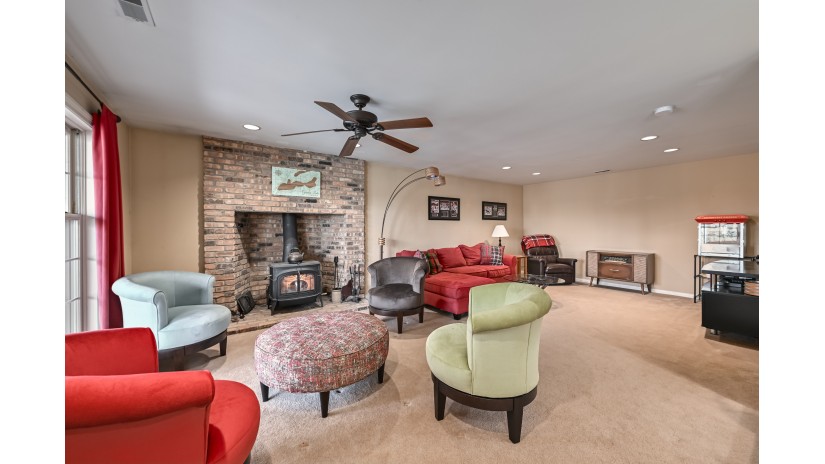 W3206 Hunt Ridge Dr Geneva, WI 53121 by Shorewest Realtors $849,000