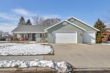 415 S 5th St, Cedar Grove, WI 53013