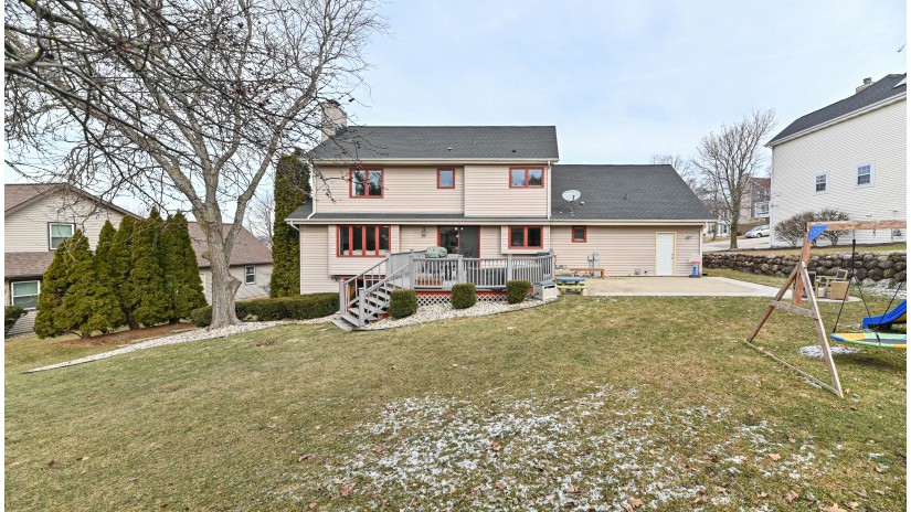 1217 Foxwood Trl Waukesha, WI 53189 by Shorewest Realtors $475,000