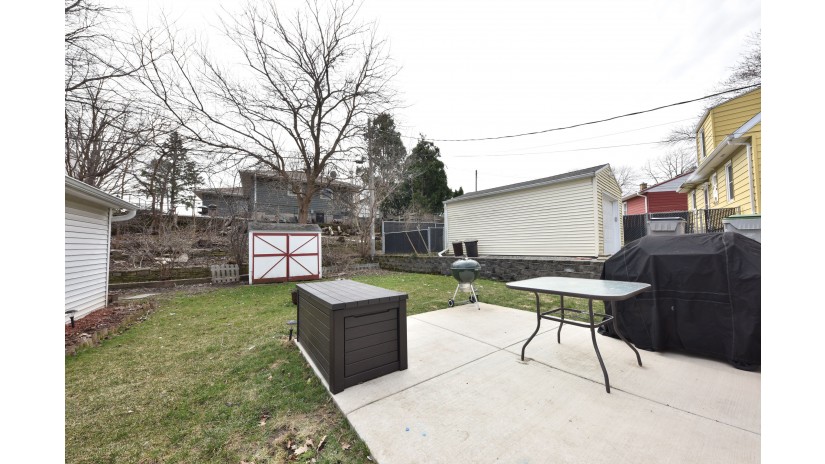 6219 W Idaho St Milwaukee, WI 53219 by Shorewest Realtors $215,000