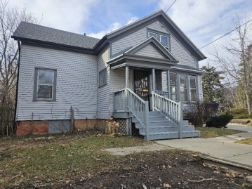 3147 N Julia St, Milwaukee, WI 53212-1928