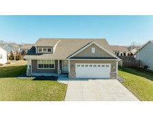 617 Fox Run Ln, Mount Pleasant, WI 53406