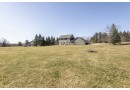 W265S8570 Rustic View Ln, Vernon, WI 53149 by Shorewest Realtors $495,000