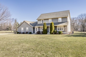 W265S8570 Rustic View Ln, Vernon, WI 53149