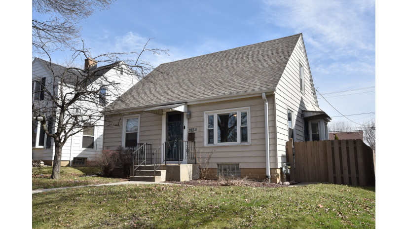 3754 S 14th St Milwaukee, WI 53221 by Shorewest Realtors $230,000