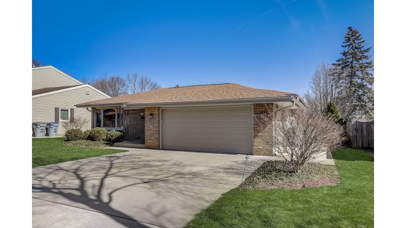 5032 S 19th St Milwaukee, WI 53221 by Shorewest Realtors $395,000