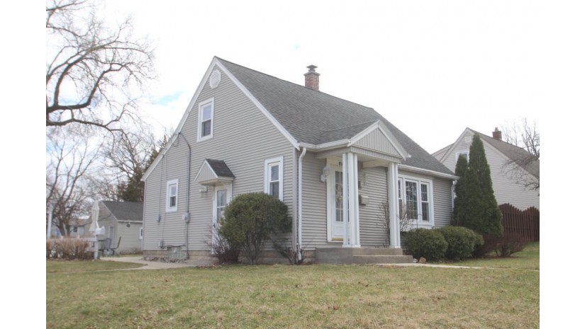 8503 W Stuth Ave West Allis, WI 53227 by Shorewest Realtors $249,000