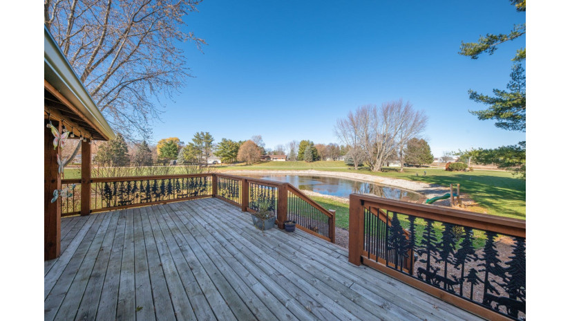 N6121 Country View Ln Concord, WI 53178 by Shorewest Realtors $895,000