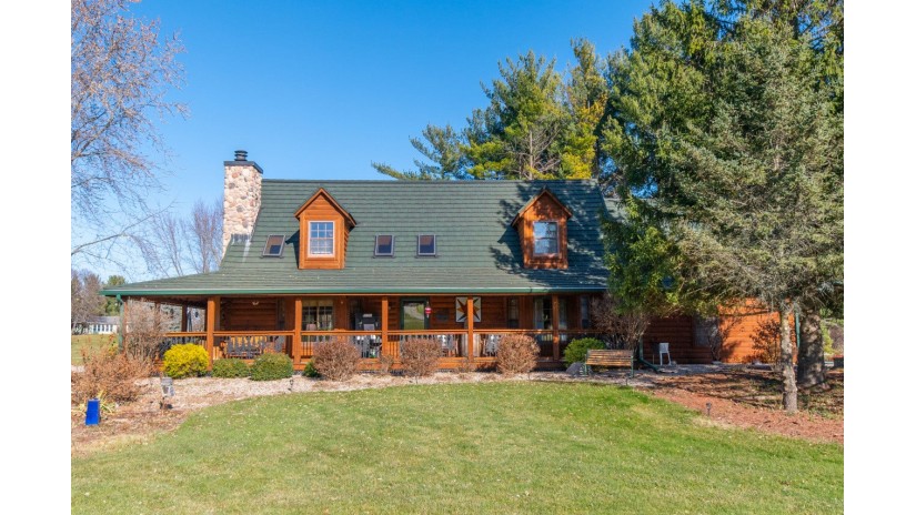 N6121 Country View Ln Concord, WI 53178 by Shorewest Realtors $895,000