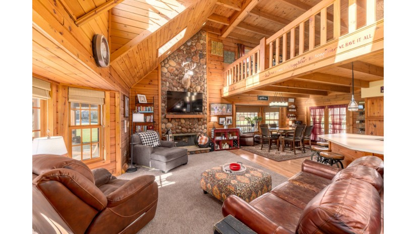 N6121 Country View Ln Concord, WI 53178 by Shorewest Realtors $895,000