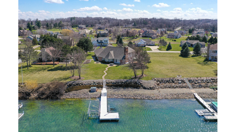 2134 Blue Heron Dr Delavan, WI 53115 by Shorewest Realtors $1,025,000