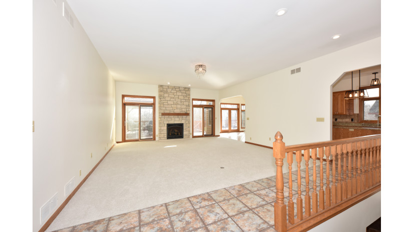 3800 S River Ridge Blvd Greenfield, WI 53228 by Shorewest Realtors $650,000