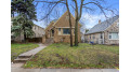 3929 N 51st Blvd Milwaukee, WI 53216 by Shorewest Realtors $135,000