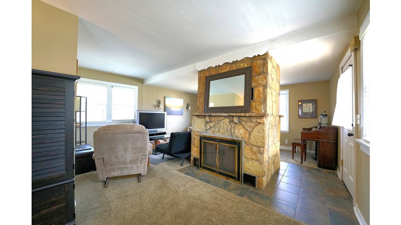 30135 Arrow Dr Burlington, WI 53105 by Shorewest Realtors $204,900