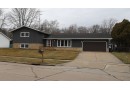 1018 Glenview Dr, Manitowoc, WI 54220 by Shorewest Realtors $325,000
