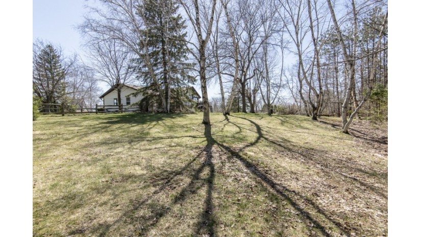 W246S6865 Maple Hill Dr Vernon, WI 53189 by Shorewest Realtors $515,000