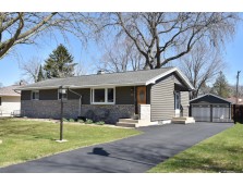 8302 N Grandview Dr, Brown Deer, WI 53223-3435