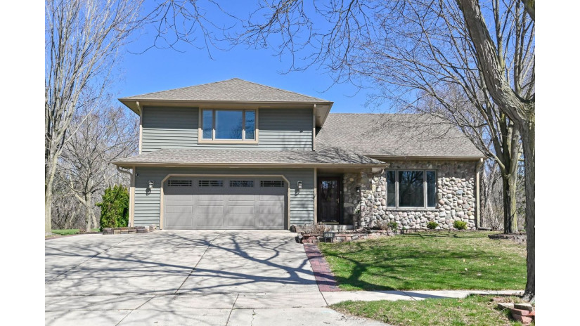 3016 Cone View Ln Waukesha, WI 53188 by Shorewest Realtors $499,900