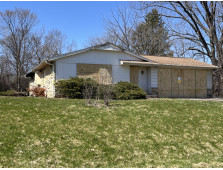 3865 Glen Echo Dr, Brookfield, WI 53005-2620