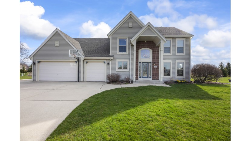 8015 Wildrose Ct Waterford, WI 53185 by Shorewest Realtors $520,000