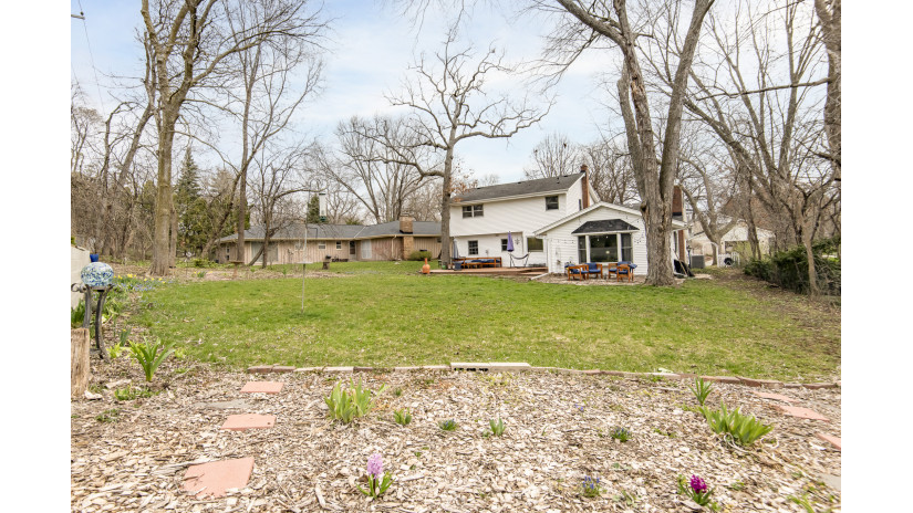 1514 Garfield Ave Waukesha, WI 53189 by Shorewest Realtors $399,900