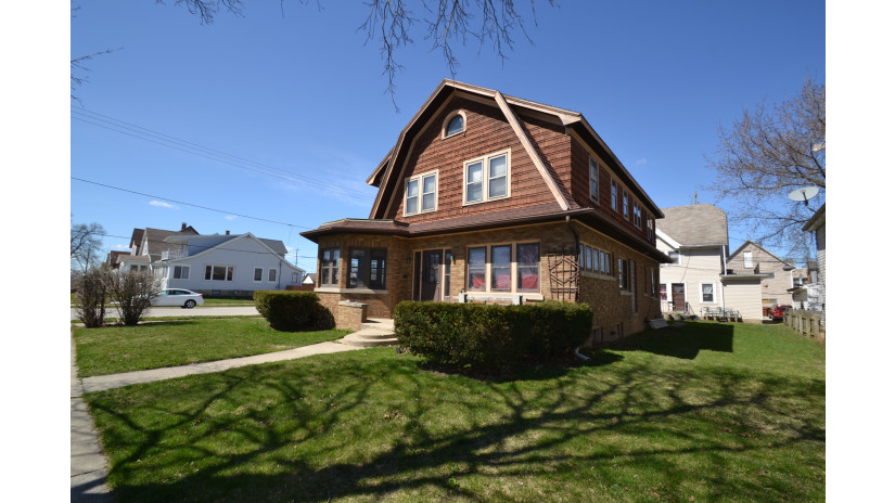 1232 Madison Ave 2109 13TH AVE South Milwaukee, WI 53172 by Shorewest Realtors $599,800