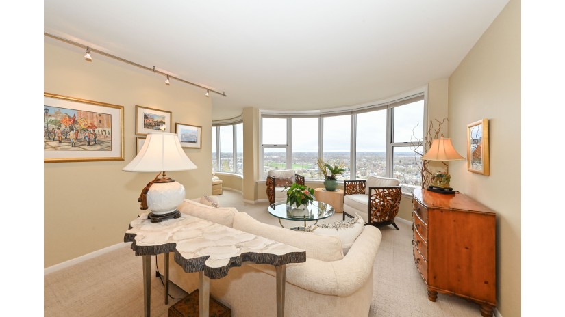 2525 S Shore Dr 23A Milwaukee, WI 53207 by Shorewest Realtors $344,900