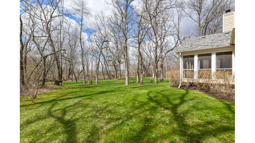 2541 Countryside Dr Delavan, WI 53115 by Shorewest Realtors $599,000