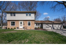 1090 W La Salle Ave, Glendale, WI 53209 by Shorewest Realtors $340,000