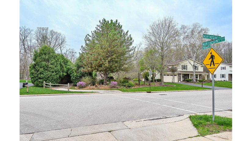 N76W14466 Northpoint Dr Menomonee Falls, WI 53051 by Shorewest Realtors $225,000