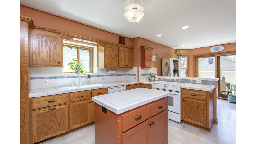 2453 N 66th St Wauwatosa, WI 53213 by Shorewest Realtors $325,000