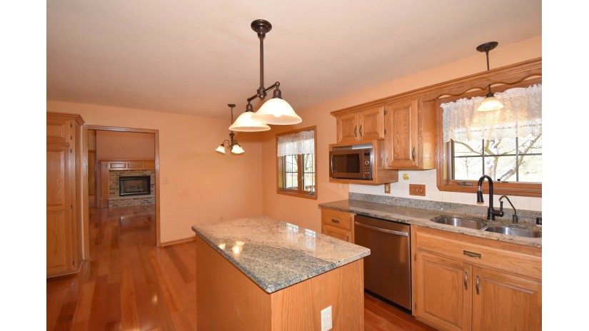 35490 Opengate Ct Summit, WI 53066 by Shorewest Realtors $549,800