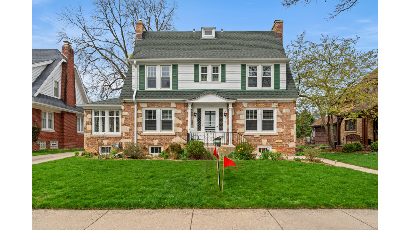 1925 Forest St Wauwatosa, WI 53213 by Shorewest Realtors $539,000