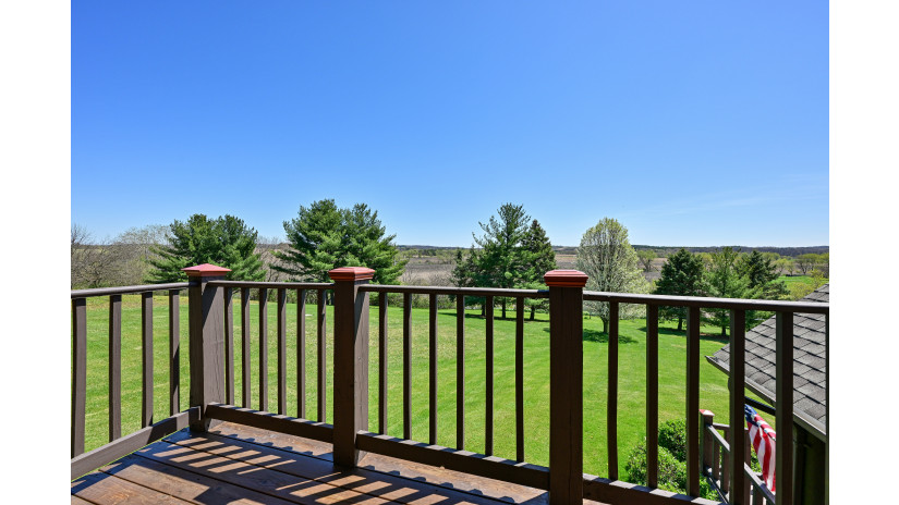 W714 Valley View Rd Spring Prairie, WI 53105 by Shorewest Realtors $1,600,000