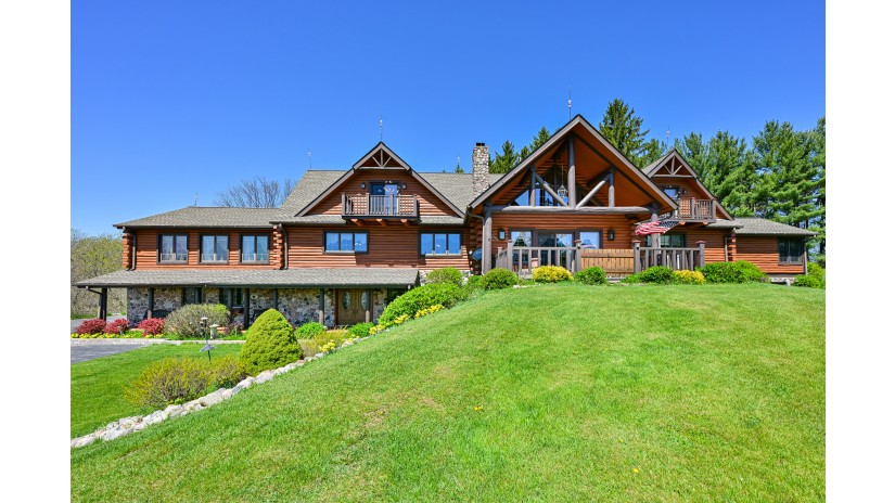 W714 Valley View Rd Spring Prairie, WI 53105 by Shorewest Realtors $1,600,000