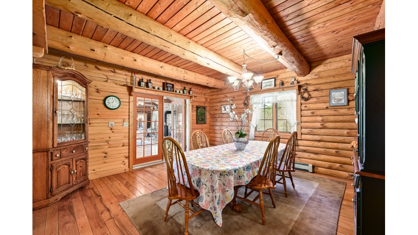 W714 Valley View Rd Spring Prairie, WI 53105 by Shorewest Realtors $1,600,000