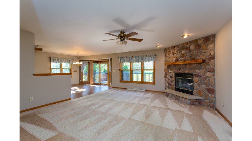 1467 Pathfinder Ln Farmington, WI 53090 by Shorewest Realtors $429,900